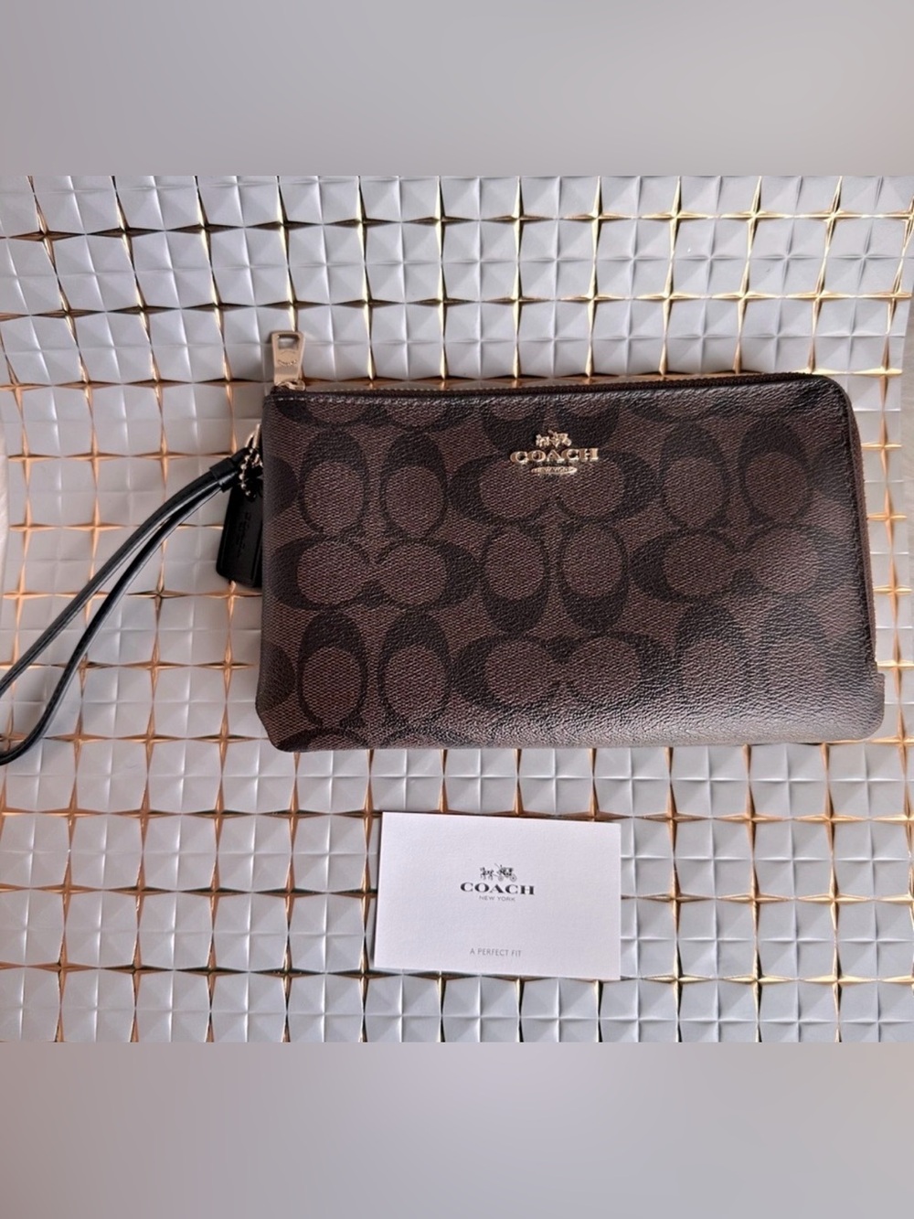 COACH LEATHER WRISTLET WALLET